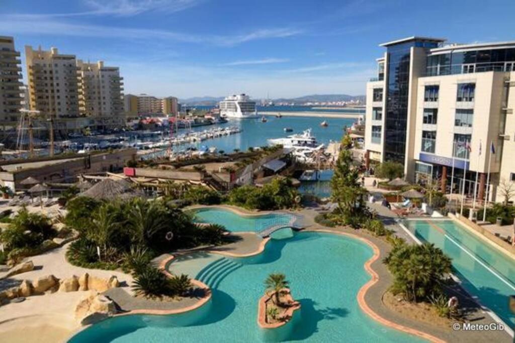 Gibraltar Luxury With Rooftop Pools & Views Ngoại thất bức ảnh