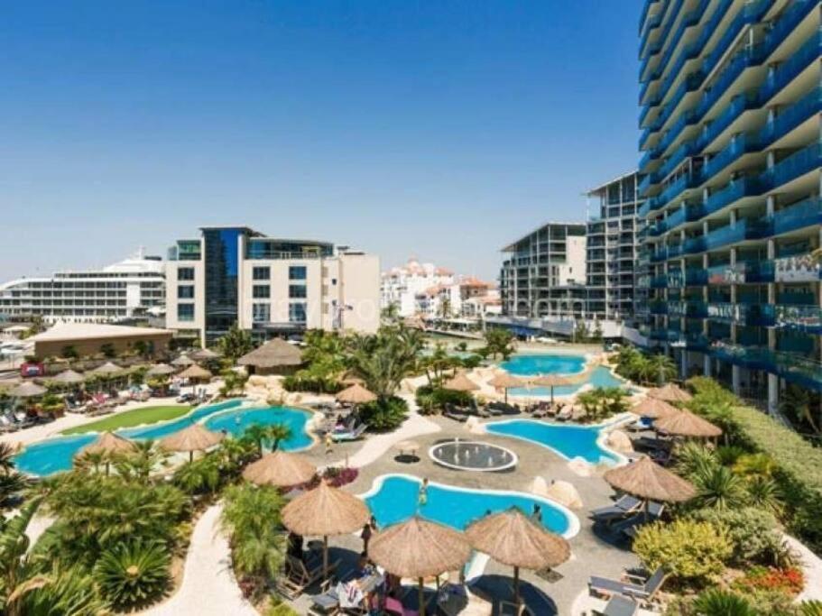 Gibraltar Luxury With Rooftop Pools & Views Ngoại thất bức ảnh